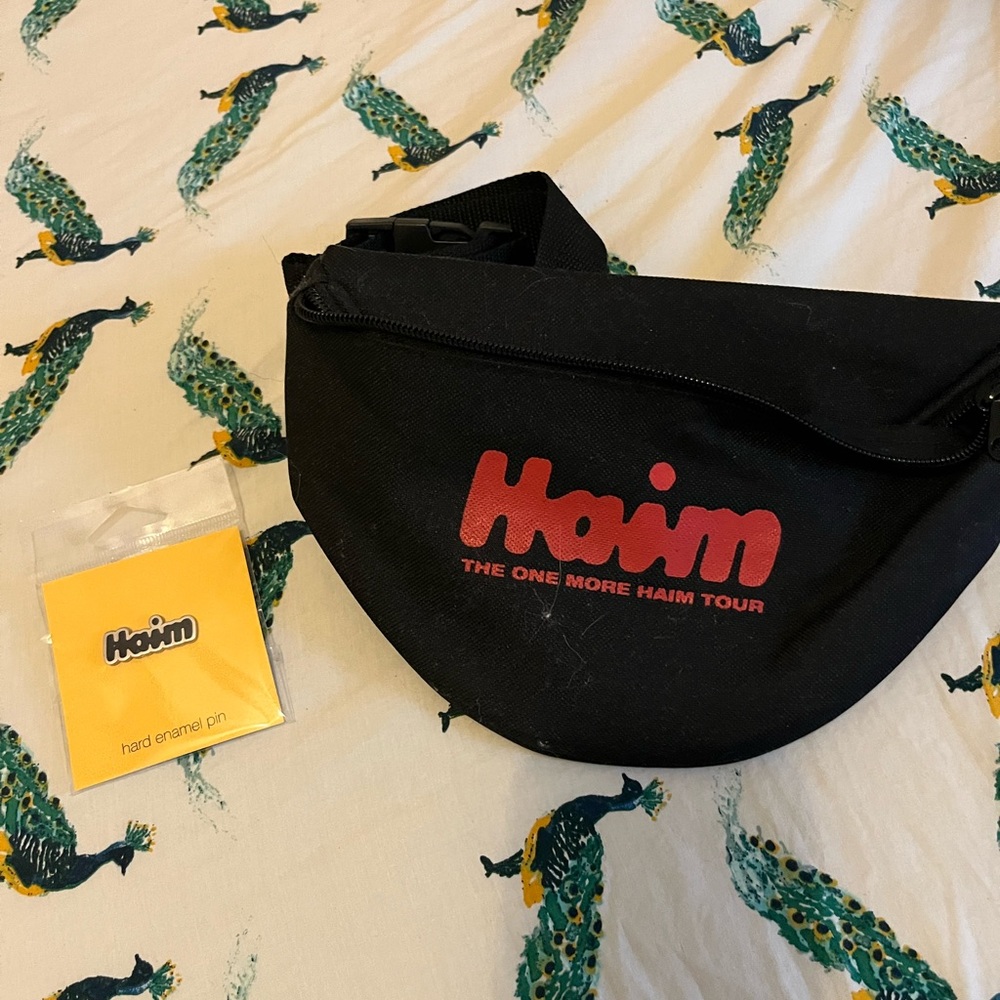 HAIM One More Haim Tour Fanny Pack and Enamel Pin